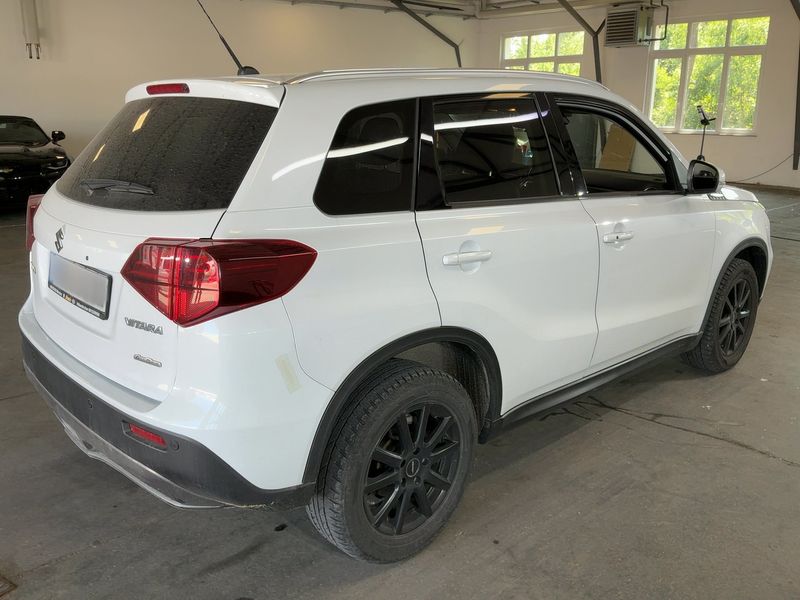 Suzuki Vitara 1.4 BoosterJet Comfort + 4x4 2020 – снимка 8