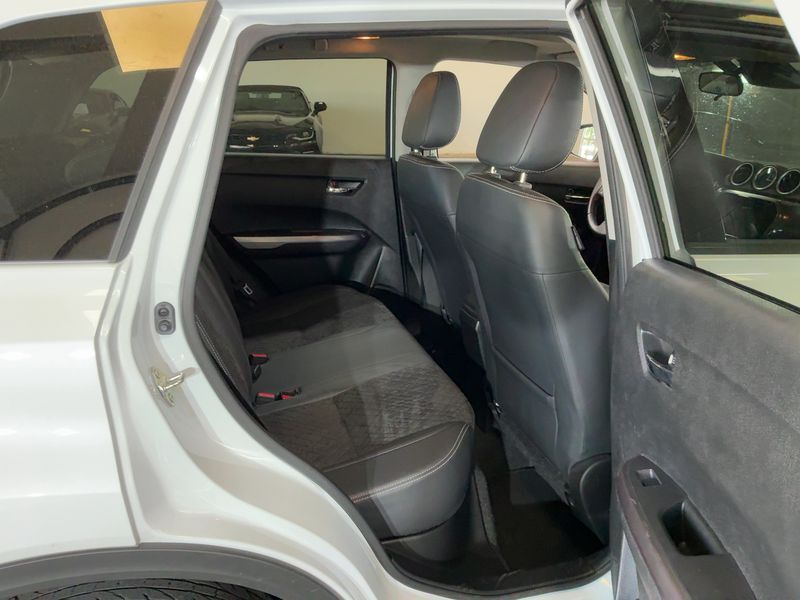 Suzuki Vitara 1.4 BoosterJet Comfort + 4x4 2020 – снимка 19