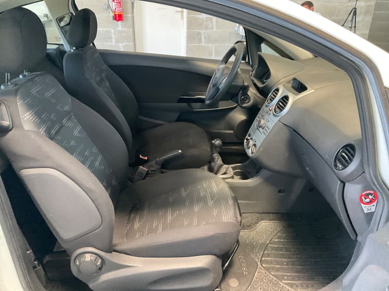 Opel Corsa 1.3 CDTI Affaire 2012 – снимка 3