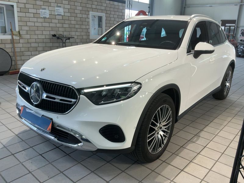 Mercedes-Benz GLC-Klasse GLC 220 d Mild-Hybrid 4Matic Avantgarde 2023 – снимка 2