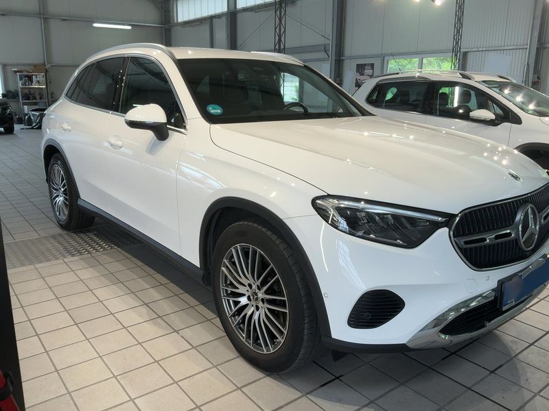 Mercedes-Benz GLC-Klasse GLC 220 d Mild-Hybrid 4Matic Avantgarde 2023 – снимка 12