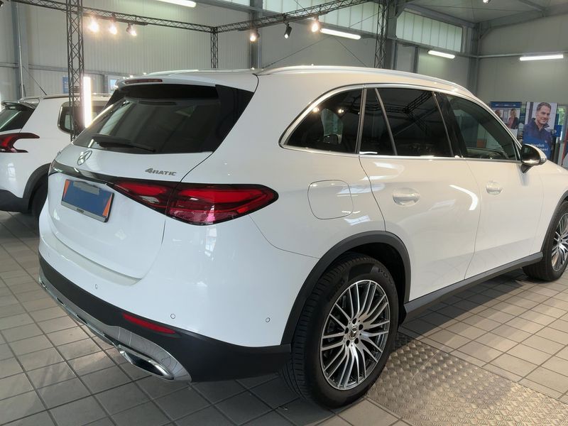 Mercedes-Benz GLC-Klasse GLC 220 d Mild-Hybrid 4Matic Avantgarde 2023 – снимка 8