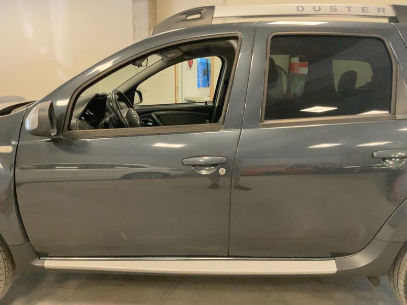 Dacia Duster 1.2 TCe Prestige 4x2 2016 – снимка 4