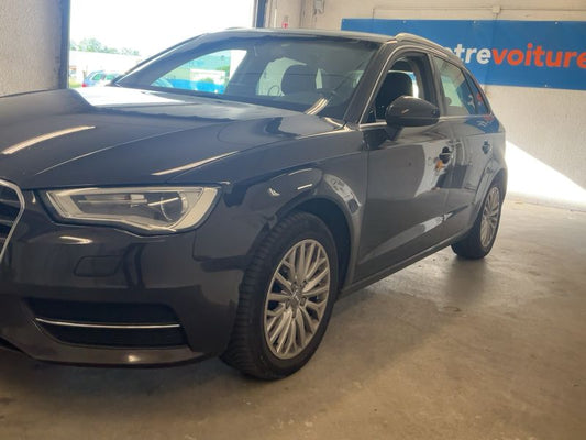 Audi A3 Sportback 2.0 TDI Ambiente 2014 – снимка 2