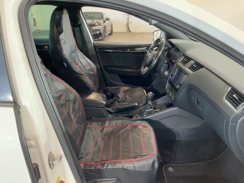 Skoda Octavia 2.0 TDI RS 2014 – снимка 17