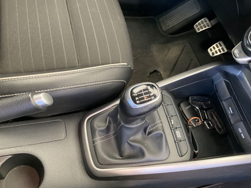 Kia Rio 1.0 TGDI Mild-Hybrid GT Line 2022 – снимка 21