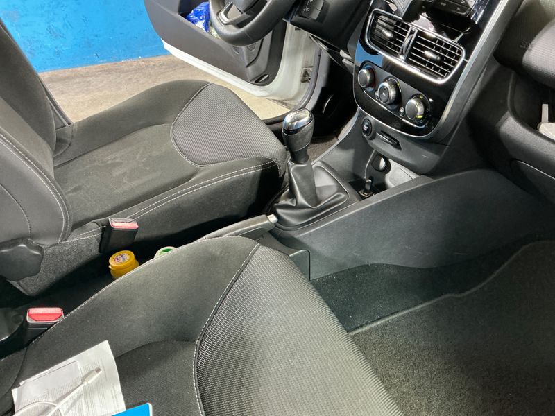 Renault Clio 1.5 dCi Energy Life 2017 – снимка 22