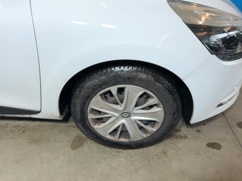Renault Clio 1.5 dCi Energy Life 2017 – снимка 11
