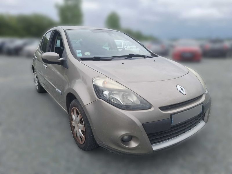 Renault Clio 1.5 dCi Dynamique TomTom 2010 – снимка 6