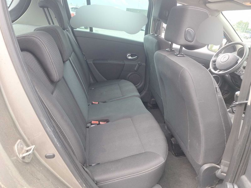 Renault Clio 1.5 dCi Dynamique TomTom 2010 – снимка 13