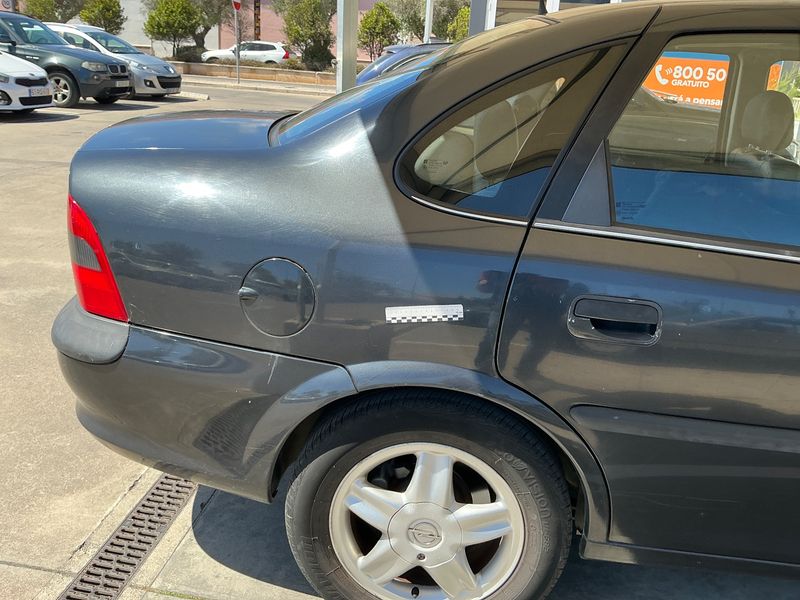 Opel Vectra 2.0 Basis 1997 – снимка 22