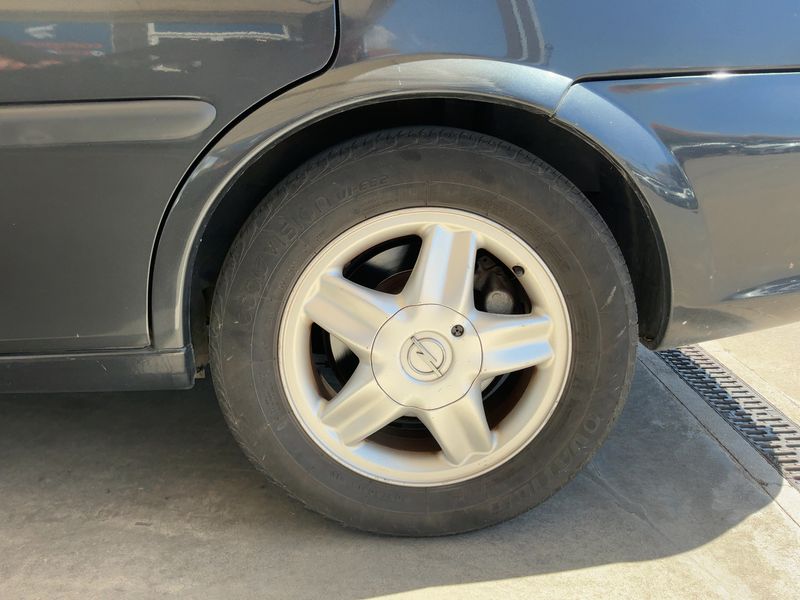 Opel Vectra 2.0 Basis 1997 – снимка 5