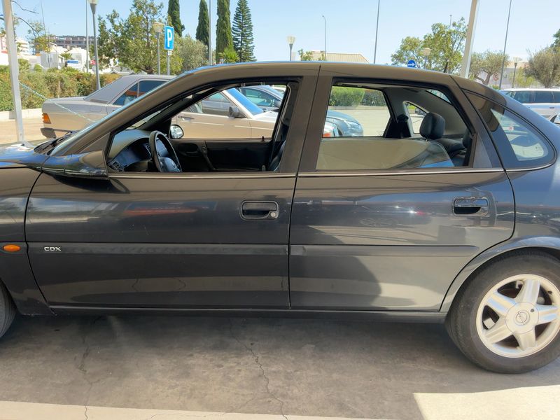 Opel Vectra 2.0 Basis 1997 – снимка 4