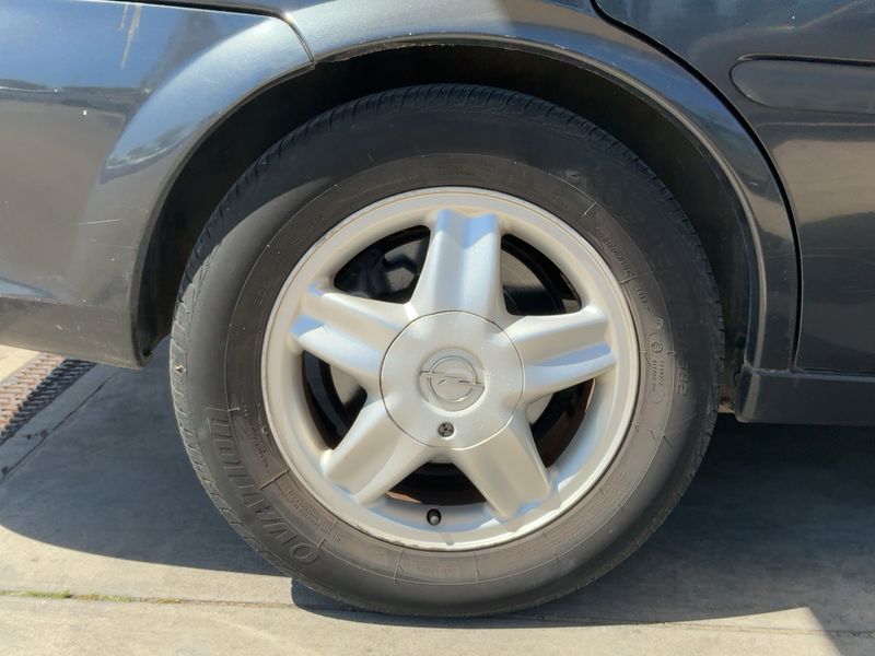Opel Vectra 2.0 Basis 1997 – снимка 9