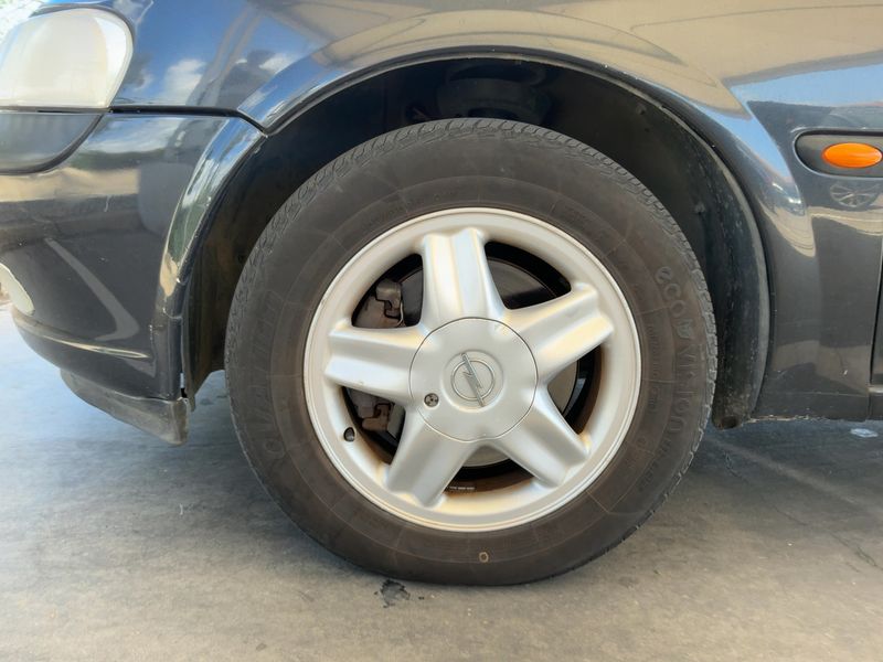 Opel Vectra 2.0 Basis 1997 – снимка 3