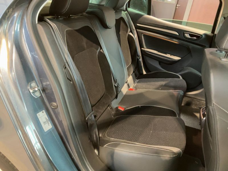 Renault Megane 1.3 TCe Intens 2018 – снимка 19