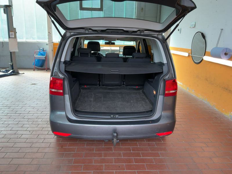 Volkswagen Touran 1.6 TDI Cup BlueMotion Tech 2014 – снимка 15