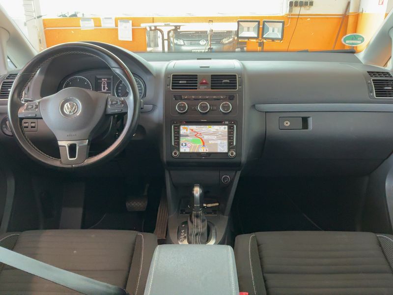 Volkswagen Touran 1.6 TDI Cup BlueMotion Tech 2014 – снимка 17