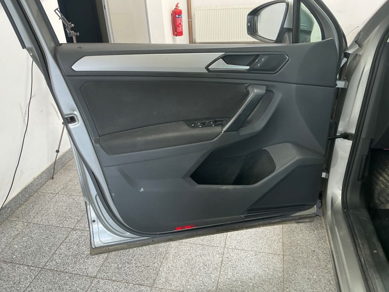 Volkswagen Tiguan 2.0 TDI Trendline 4Motion BlueMotion Tech 2017 – снимка 26