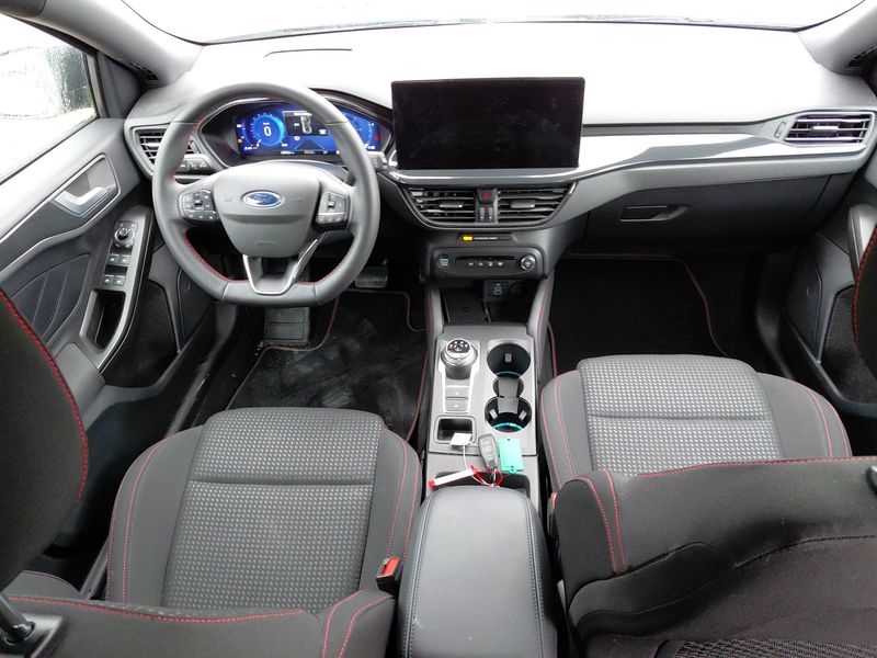 Ford Focus 1.5 TDCi EcoBlue ST-Line X 2024 – снимка 11