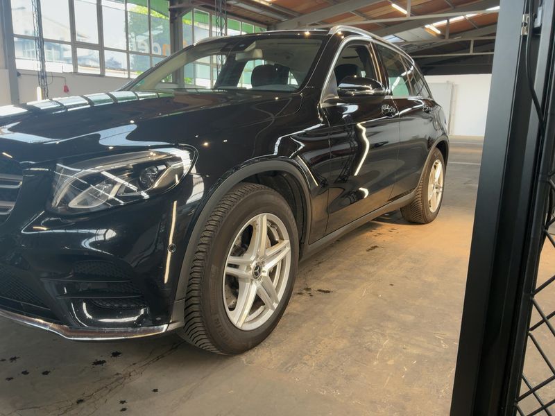 Mercedes-Benz GLC-Klasse GLC 250 4Matic AMG Line 2019 – снимка 2