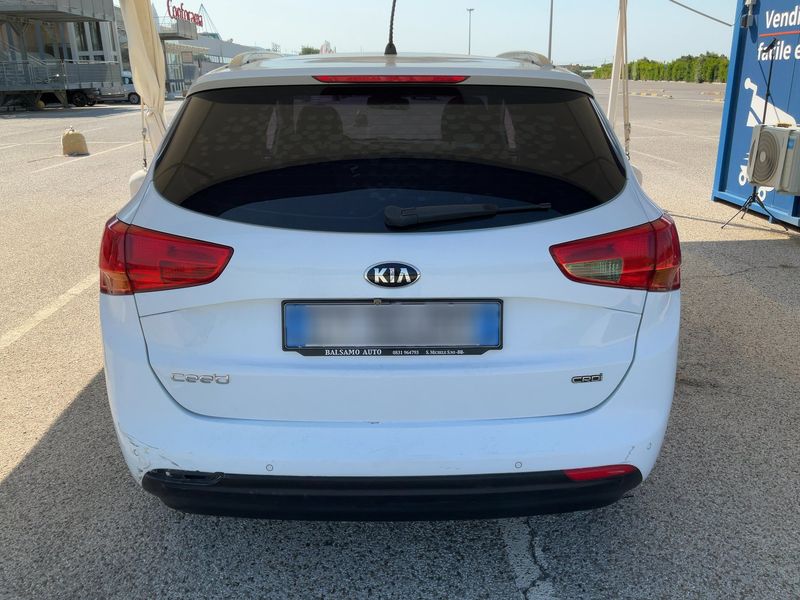 Kia cee'd 1.4 CRDi SW Active 2015 – снимка 7