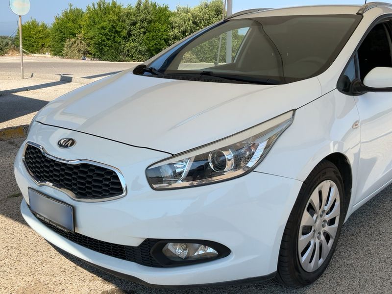 Kia cee'd 1.4 CRDi SW Active 2015 – снимка 2