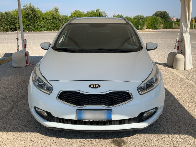 Kia cee'd 1.4 CRDi SW Active 2015 – снимка 14