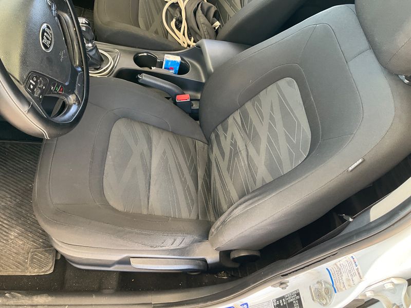 Kia cee'd 1.4 CRDi SW Active 2015 – снимка 21