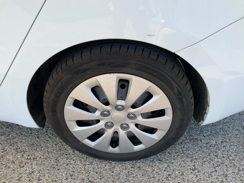 Kia cee'd 1.4 CRDi SW Active 2015 – снимка 5