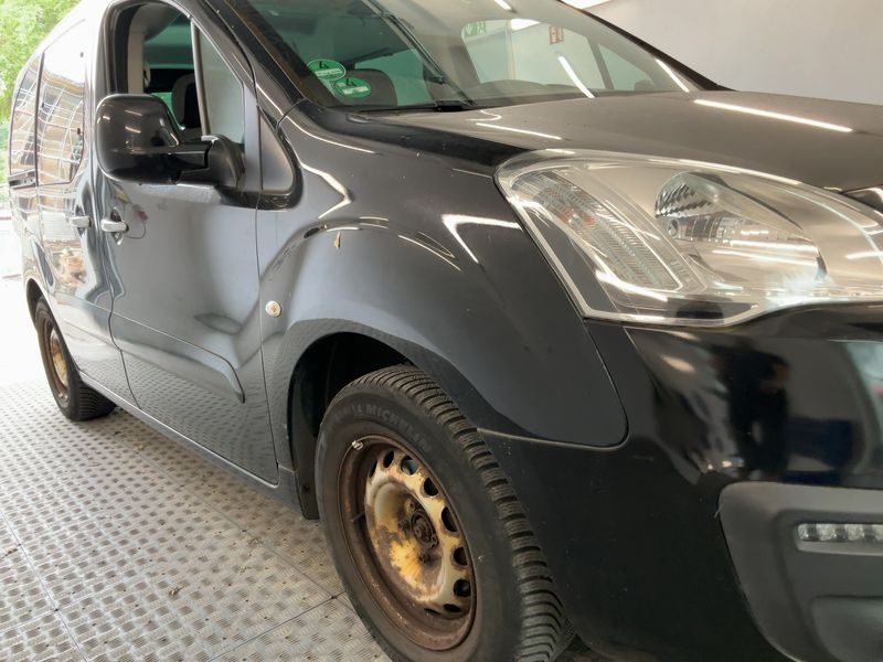 Citroen Berlingo 1.6 Blue-HDi Selection 2016 – снимка на щета 12