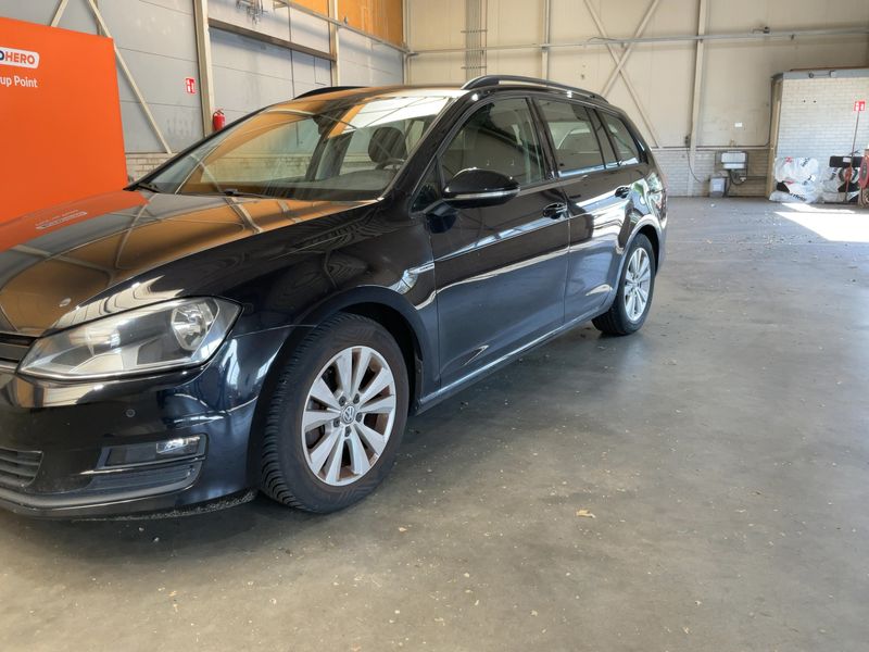 Volkswagen Golf VII 1.0 TSI Comfortline BlueMotion Tech 2015 – снимка 2