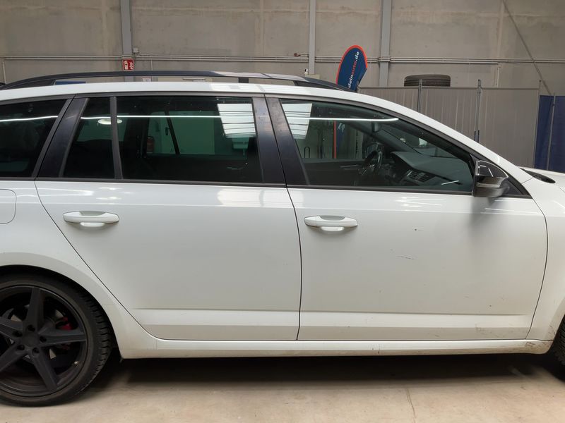 Skoda Octavia 2.0 TDI RS 2016 – снимка 10