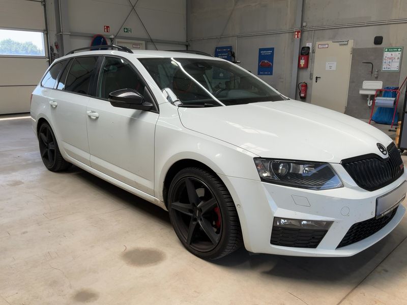 Skoda Octavia 2.0 TDI RS 2016 – снимка 12