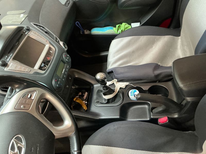Hyundai ix35 2.0 CRDi Style 2WD 2012 – снимка 25