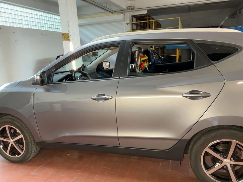 Hyundai ix35 2.0 CRDi Style 2WD 2012 – снимка 4