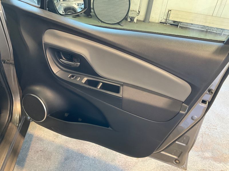 Toyota Yaris 1.5 Hybrid Edition-S 2016 – снимка 30