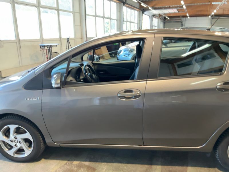 Toyota Yaris 1.5 Hybrid Edition-S 2016 – снимка 4