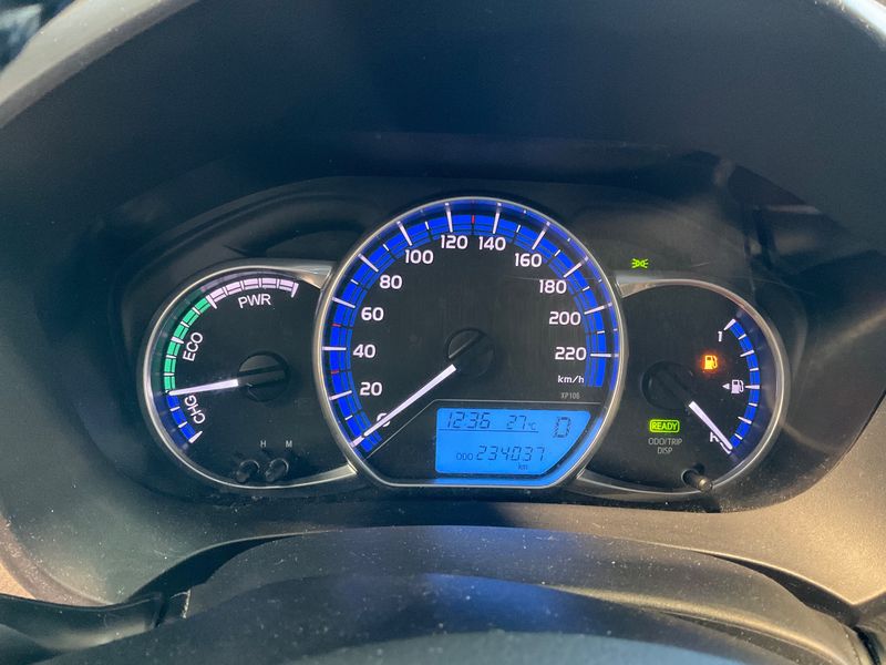 Toyota Yaris 1.5 Hybrid Edition-S 2016 – снимка 18