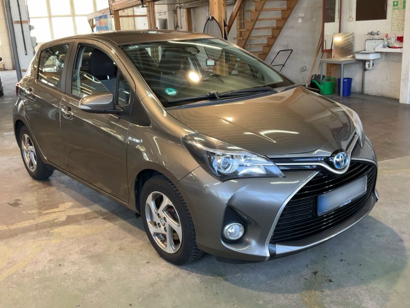 Toyota Yaris 1.5 Hybrid Edition-S 2016 – снимка 12