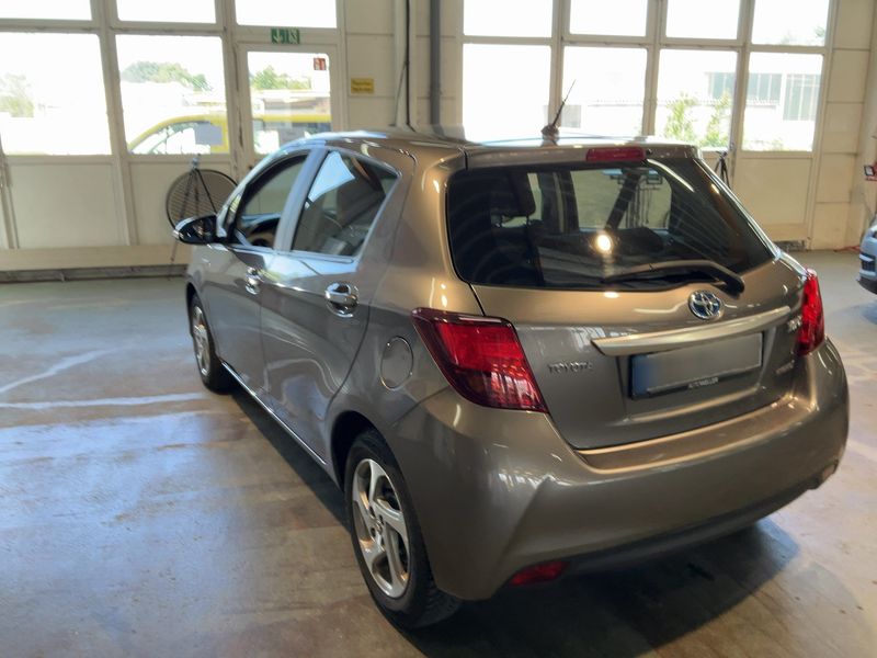Toyota Yaris 1.5 Hybrid Edition-S 2016 – снимка 6