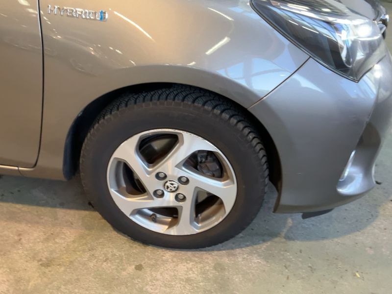 Toyota Yaris 1.5 Hybrid Edition-S 2016 – снимка 11