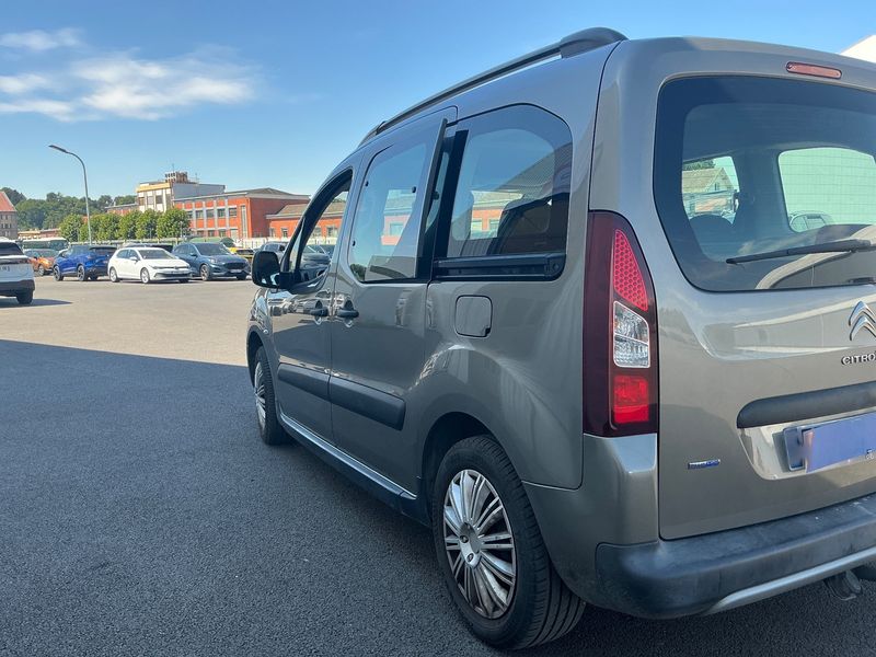 Citroen Berlingo 1.6 Blue-HDi XTR 2016 – снимка 6