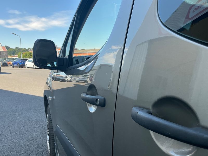 Citroen Berlingo 1.6 Blue-HDi XTR 2016 – снимка 32