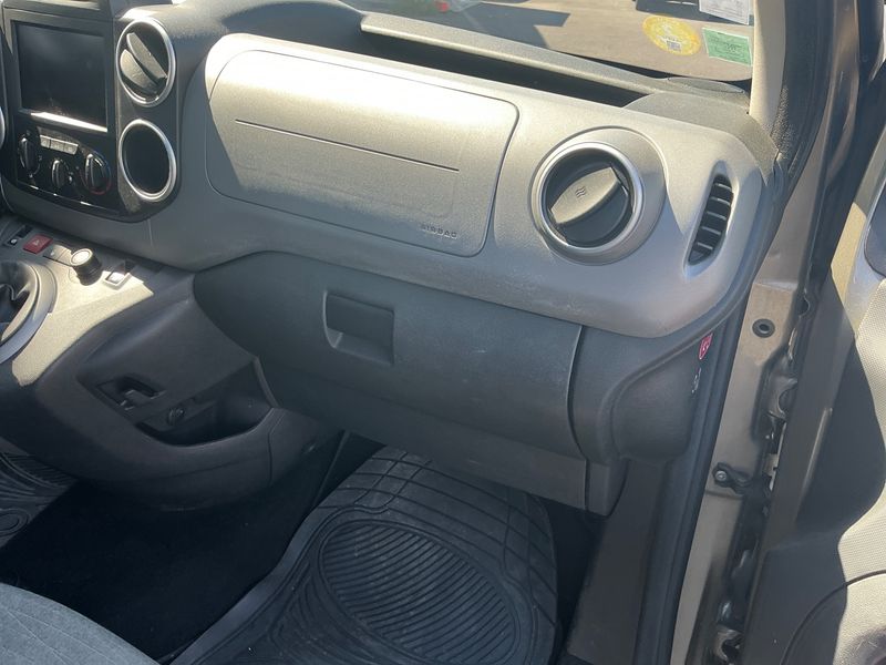 Citroen Berlingo 1.6 Blue-HDi XTR 2016 – снимка 37