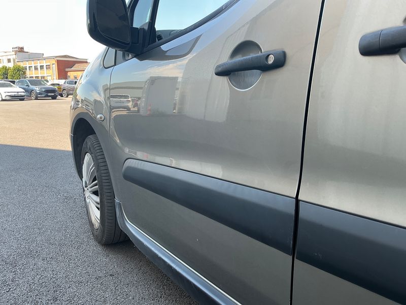Citroen Berlingo 1.6 Blue-HDi XTR 2016 – снимка 30