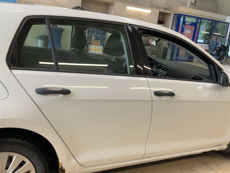 Volkswagen Golf VII 1.6 TDI Trendline 4Motion BlueMotion Tech 2015 – снимка 10