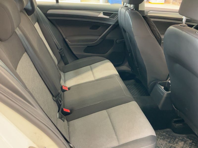 Volkswagen Golf VII 1.6 TDI Trendline 4Motion BlueMotion Tech 2015 – снимка 20