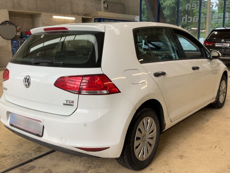 Volkswagen Golf VII 1.6 TDI Trendline 4Motion BlueMotion Tech 2015 – снимка 8