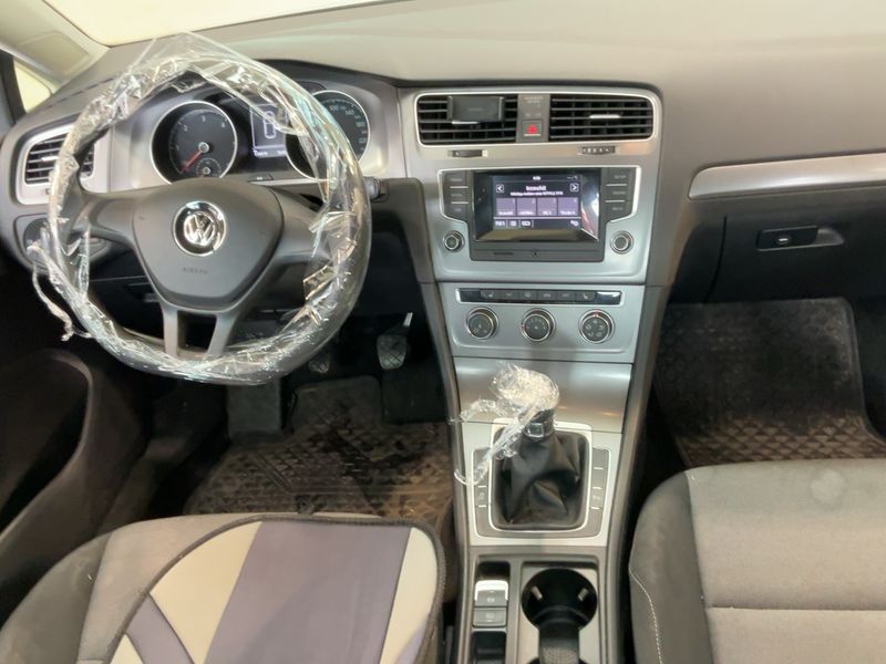 Volkswagen Golf VII 1.6 TDI Trendline 4Motion BlueMotion Tech 2015 – снимка 18